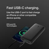 بنك طاقة بيلكين بوست تشارج بسعة 26 ألف مللي أمبير مع منافذ USB-C و USB-A للشحن السريع - أسود