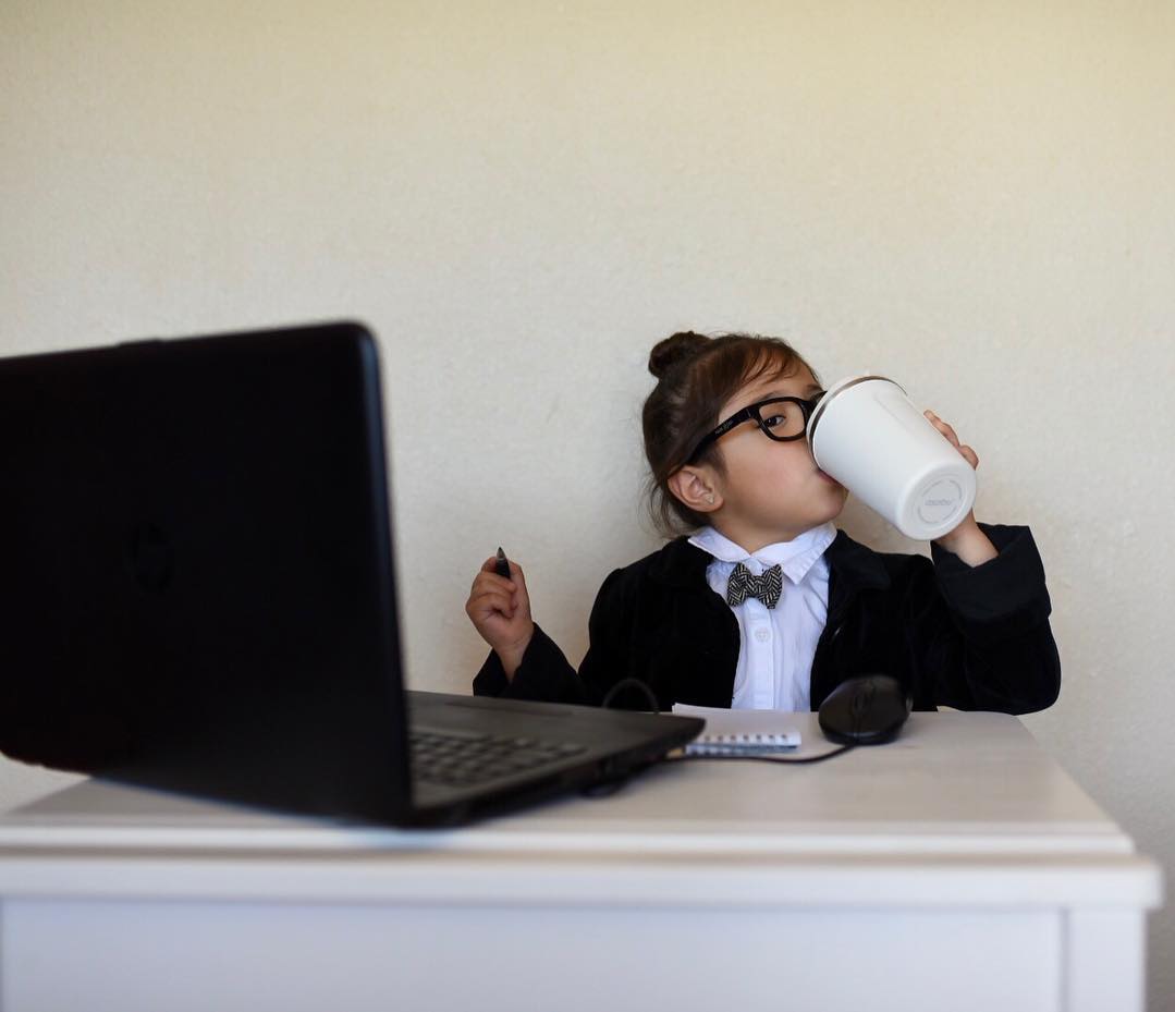 Stay Hydrated with this Smart Water Bottle in UAE