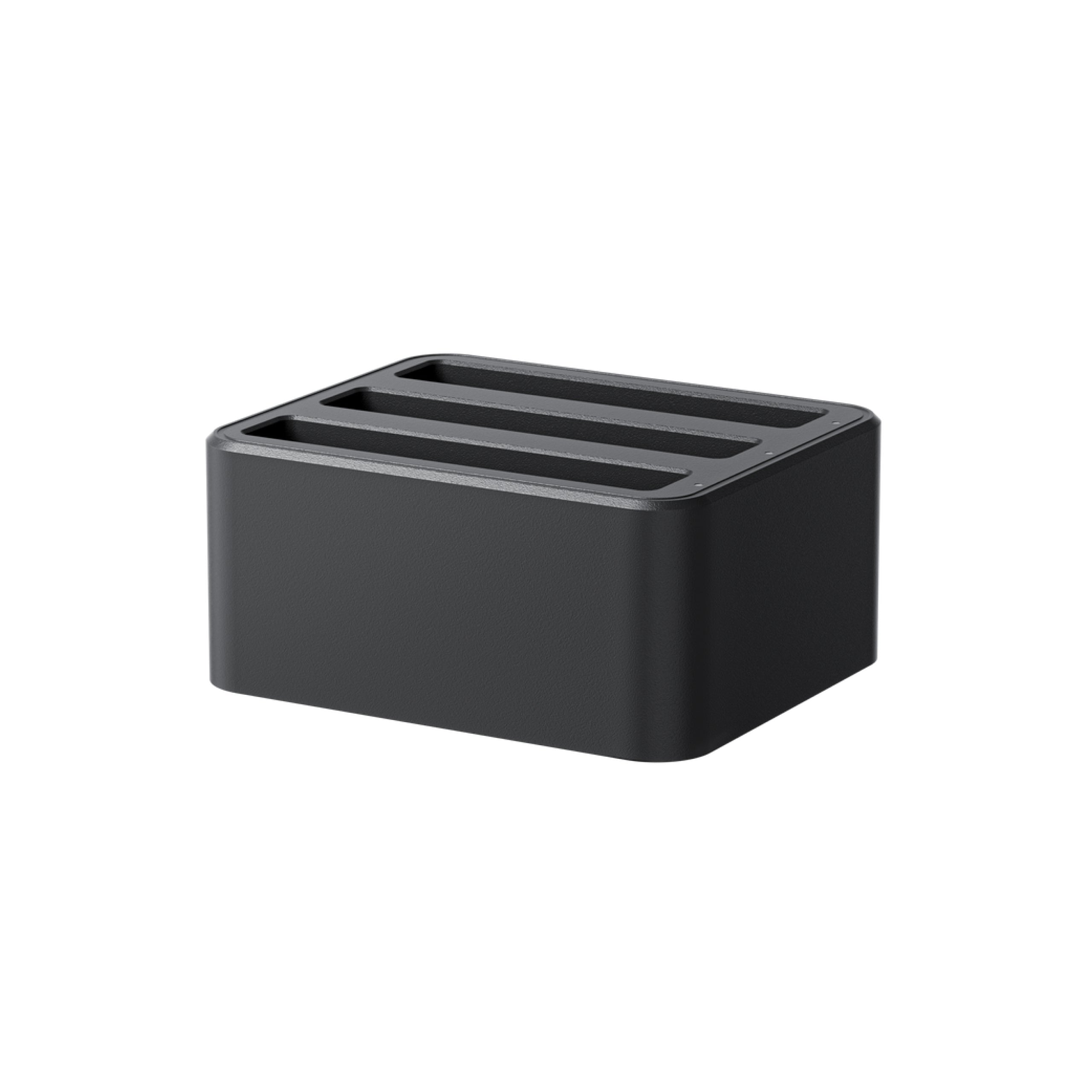 Insta360 X4 Fast Charge Hub charging batteries