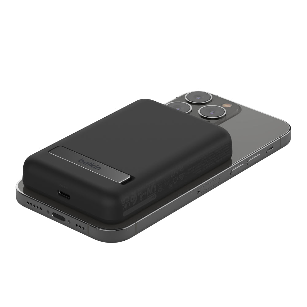 BELKIN BoostCharge Magnetic Wireless Power Bank 5K mAh MagSafe Compatible with Kick Stand - Black