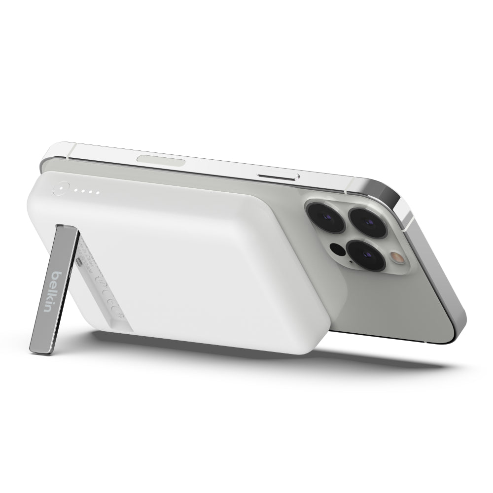 BELKIN BoostCharge Magnetic Wireless Power Bank 5K mAh MagSafe Compatible with Kick Stand - White