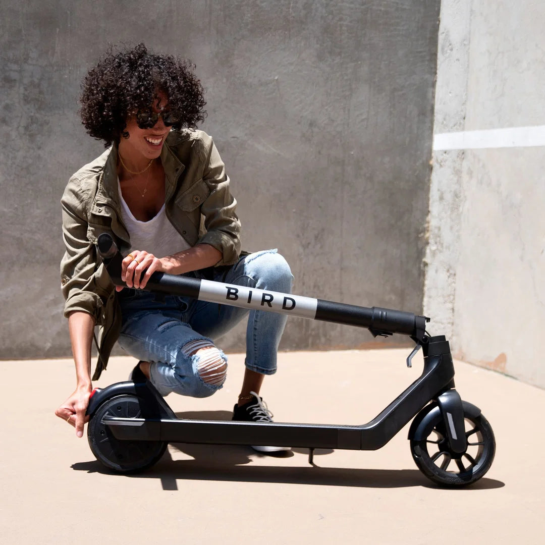 Bird Air Foldable Electric Scooter for Adults – Lightweight Portable Commuter E-Scooter with 25 km Long Range, 25 km/h Top Speed, 250W Motor, App Control & Regenerative Brakes - Black