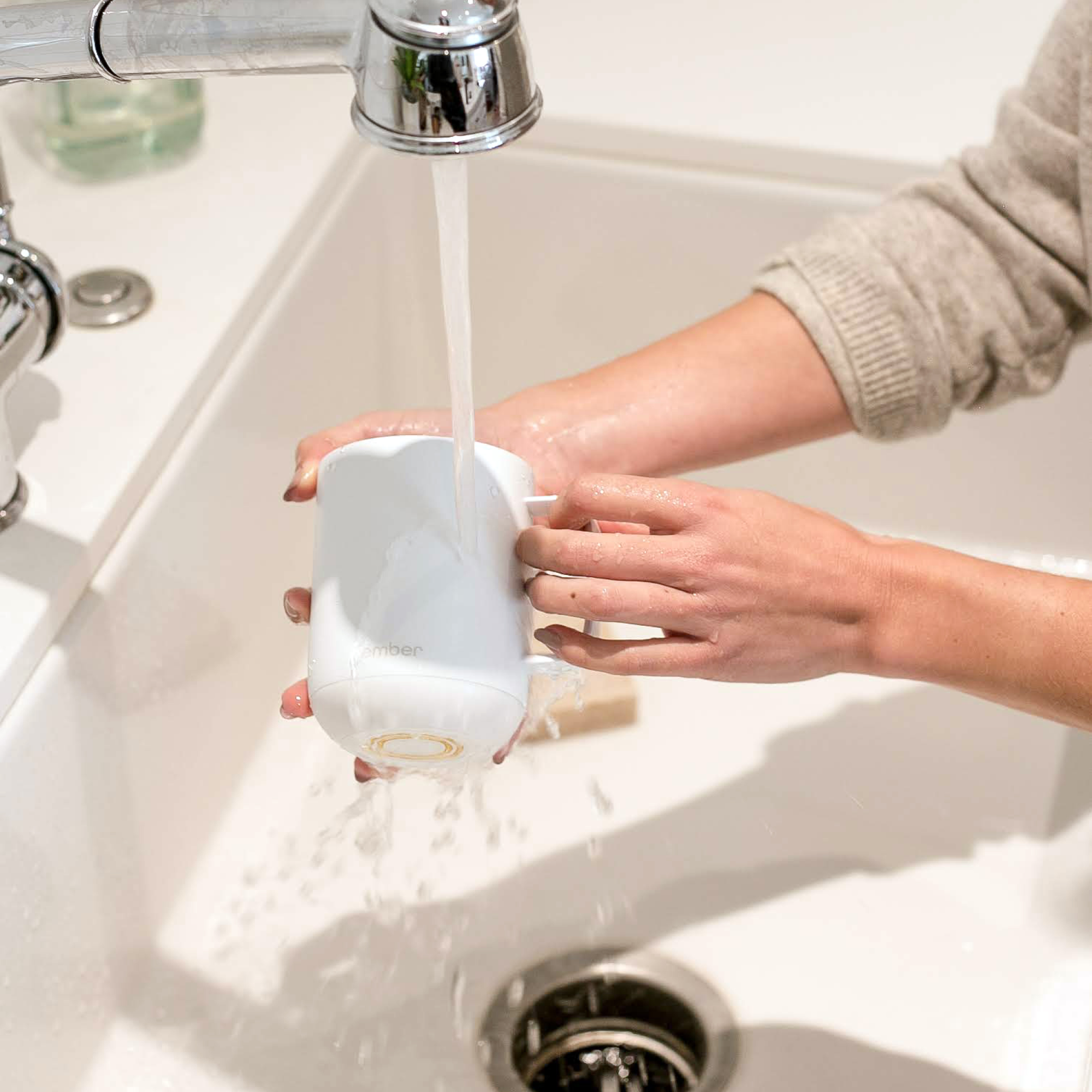 EMBER Mug 2 Temperature Control Mug 10 Oz / 295 ML White Uk Plug