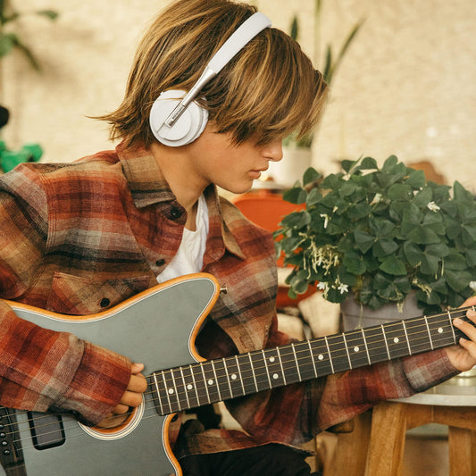HAPPY PLUGS Play Youth Wireless Headphones - White
