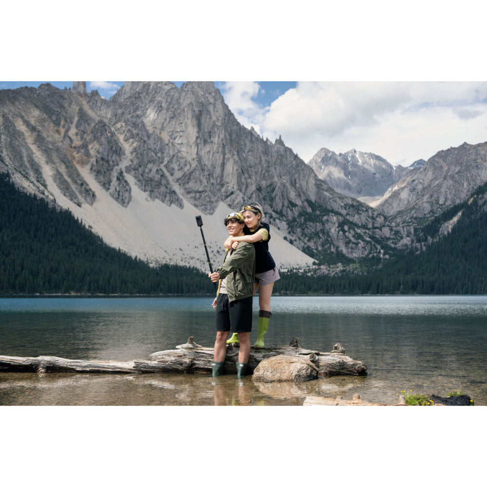 INSTA360 X6 360 Camera Standard Bundle| 8K Camera + Pouch + Cable + Lens Cloth, Dual 1" Sensors + Triple AI Chips, 140 mins @8K30fps Battery Life, Replaceable Lens, 20m WaterProofing - Arctic White