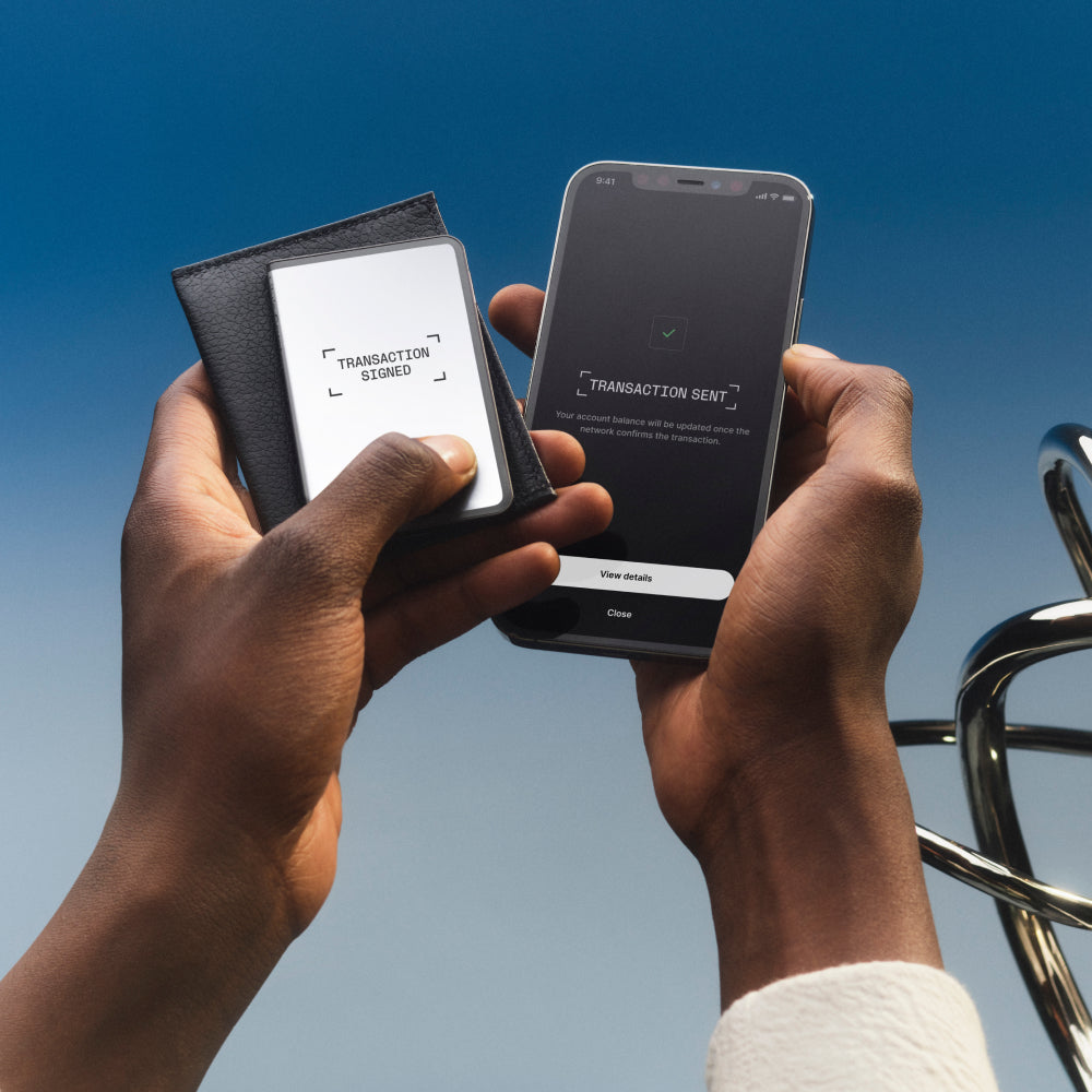 محفظة ليدجر ستاكس للعملات الرقمية بشاشة لمس وشحن لاسلكي - أسود