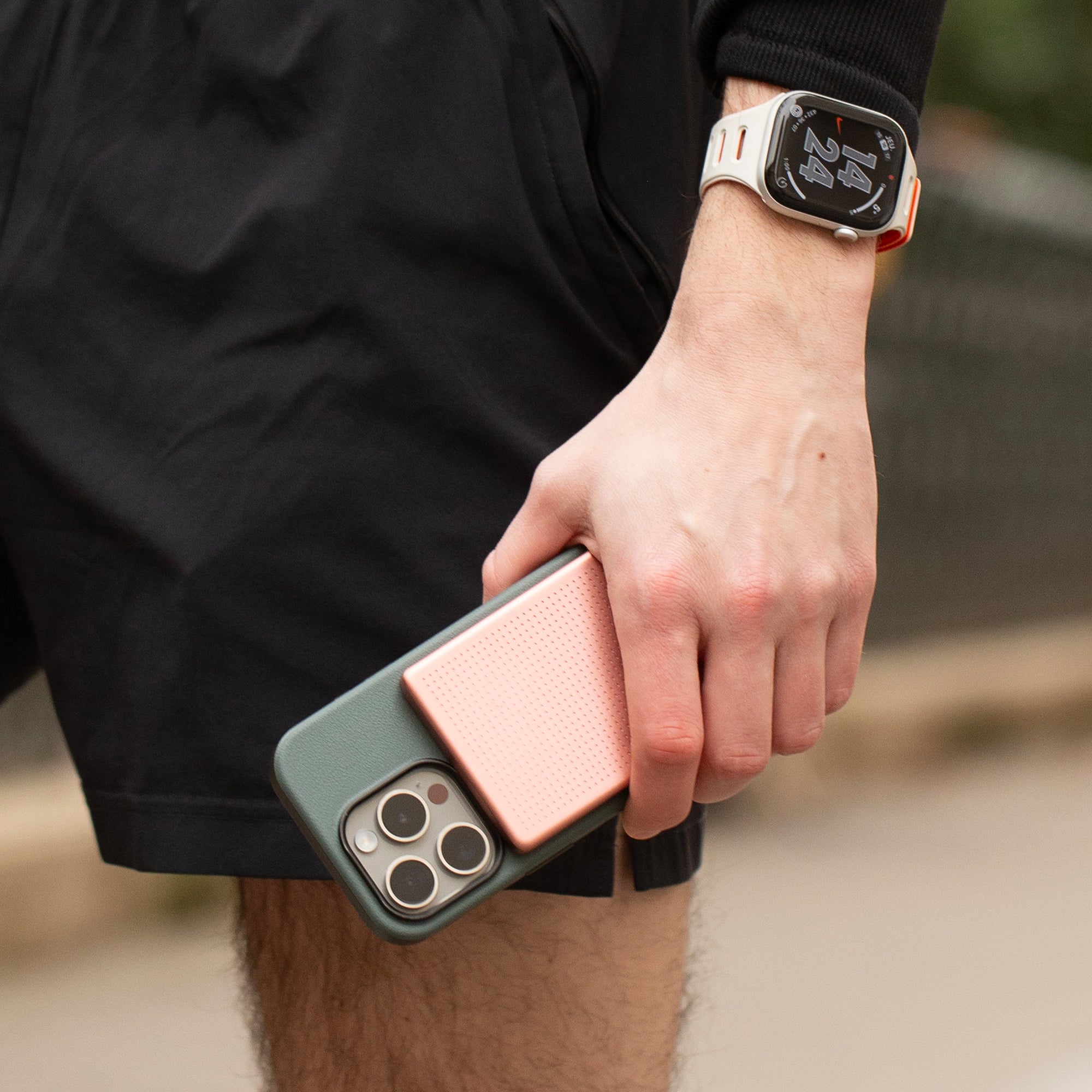 Native Union Active Power Bank 5000mAh| Slim Magnetic Power Bank, Fast 15W Qi2 Wireless Charging, Aluminum-Finish, for Apple iPhone 16/15/14/13/12 Pro/Pro Max/Plus MagSafe Compatible - Apricot