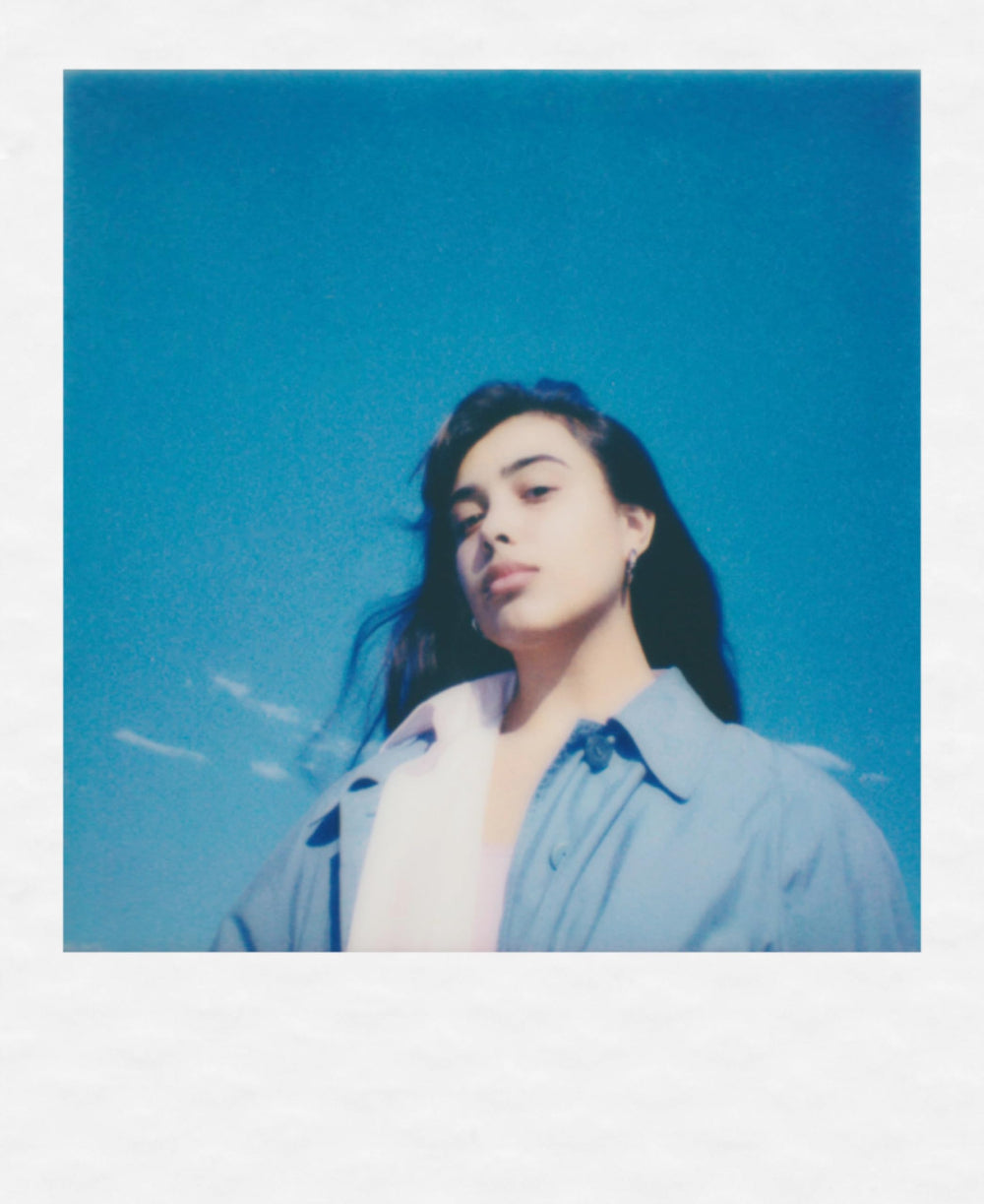 فيلم بولارويد جو الملون الفوري - عبوة مزدوجة (16 صورة) - أصغر فيلم لكاميرا بولارويد جو - إطار أبيض، تصميم أيقوني - وقت التحميض 10-15 دقيقة