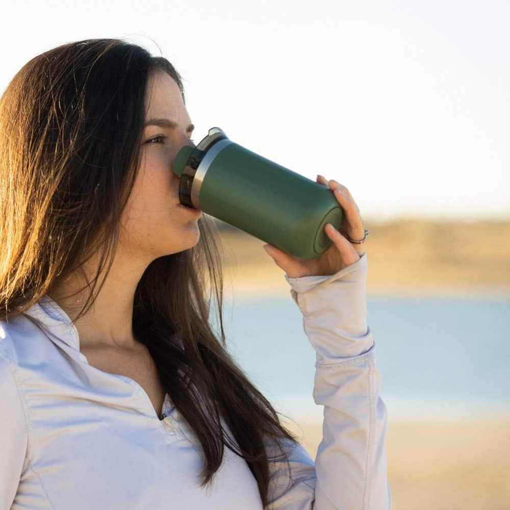 Wacaco OCTAROMA Vacuum Insulated Mug (300ml) - Double Wall Stainless Steel Vacuum Insulated Coffee Travel Mug with Leakproof Drinking Lid - Green