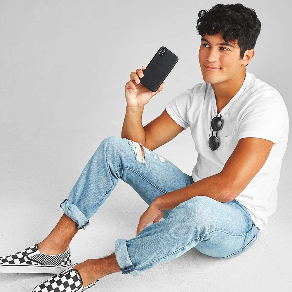 CASE-MATE Barely There Leather For iPhone XR - Black
