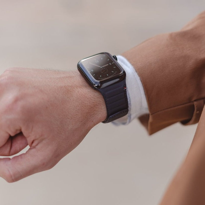 DECODED 38-41mm Leather Magnetic Traction Strap for Apple Watch Series 1-8 &amp; SE - Anthracite
