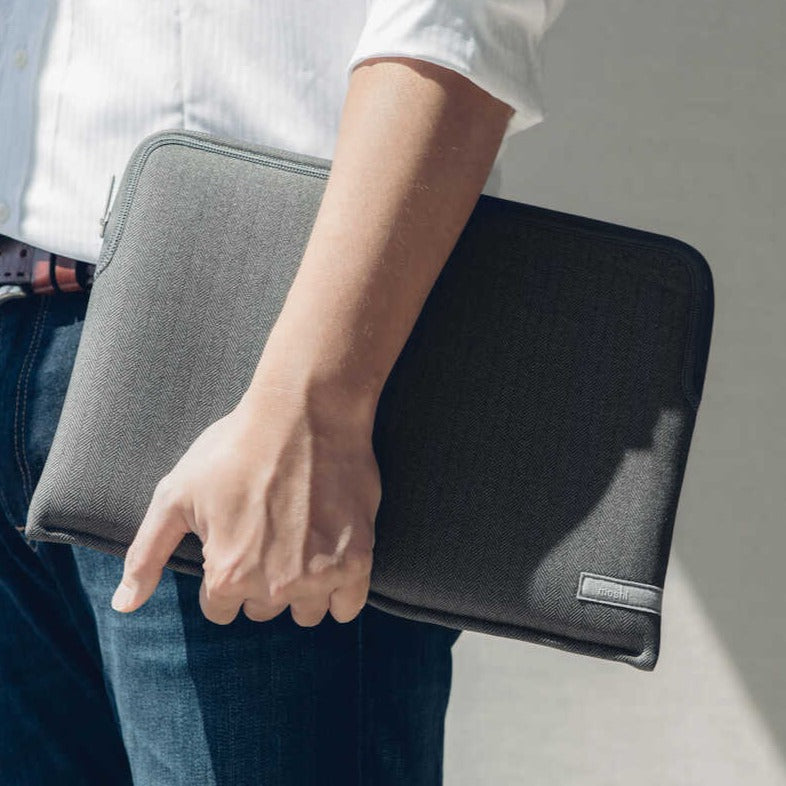 MOSHI Pluma Laptop Sleeve for MacBook Pro 14&quot; - Herringbone Gray